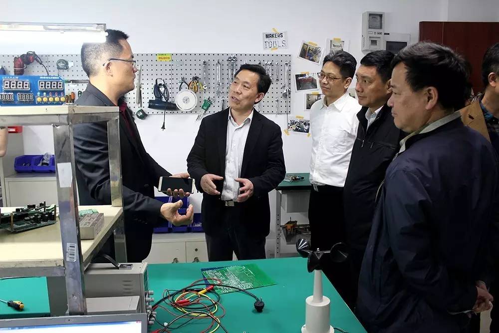 省政協(xié)副主席、科技廳廳長(zhǎng)郭躍進(jìn)蒞臨微特調(diào)研