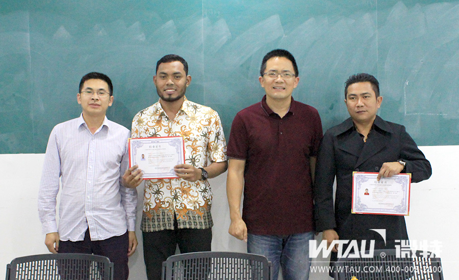 稀罕事兒，外國(guó)人來微特學(xué)技術(shù)！