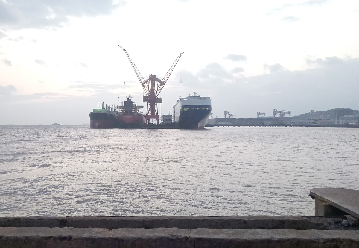 微特門座式起重機力矩限制器應用于萬邦永躍修船廠