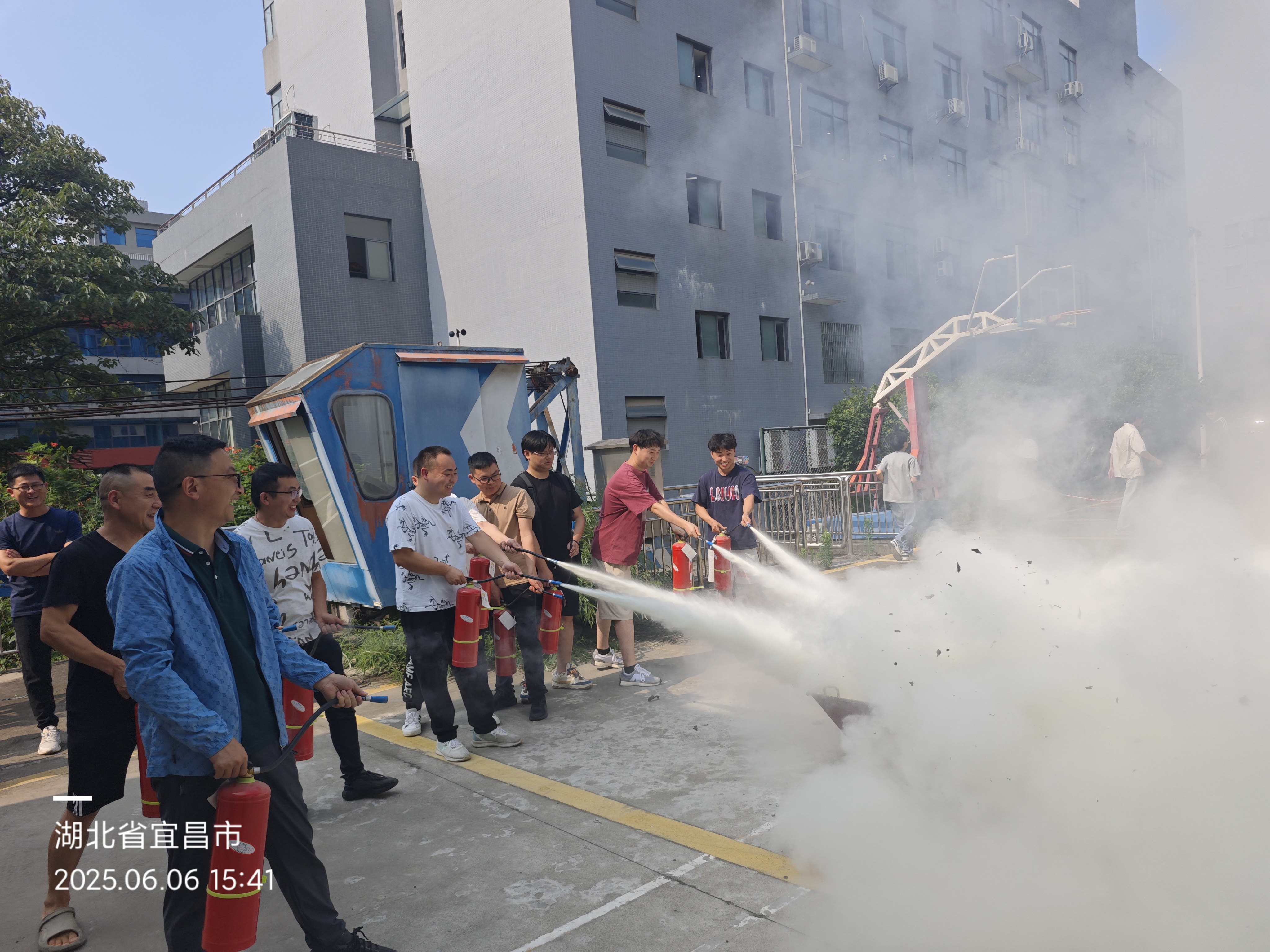 安全駐心間！微特開展消防安全培訓(xùn)演練